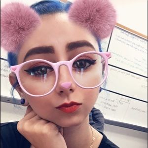 Meet your Posher, Stefanie